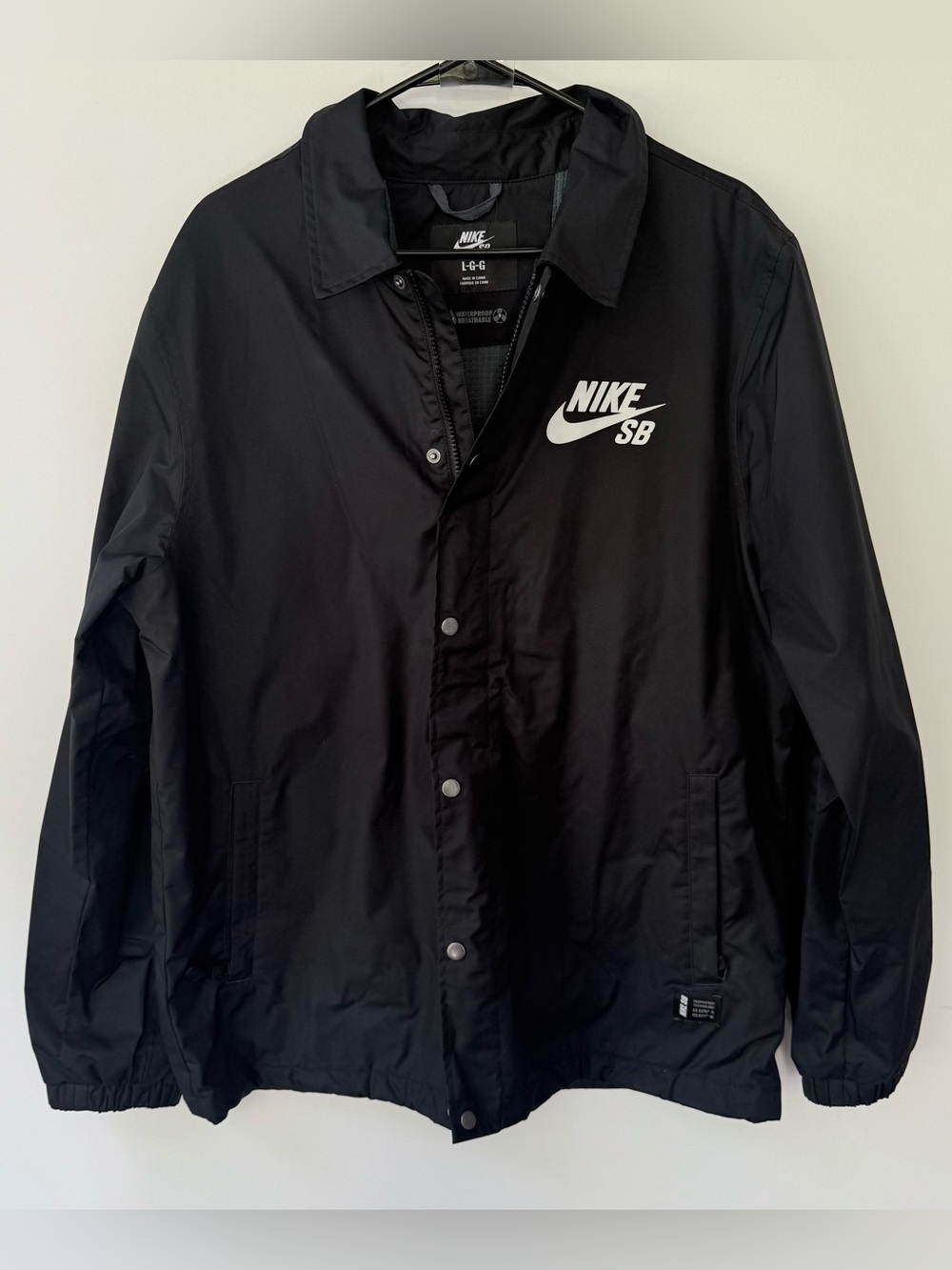 Nike SB Shield Coaches Jacket classic black water-resistant skate layer size L